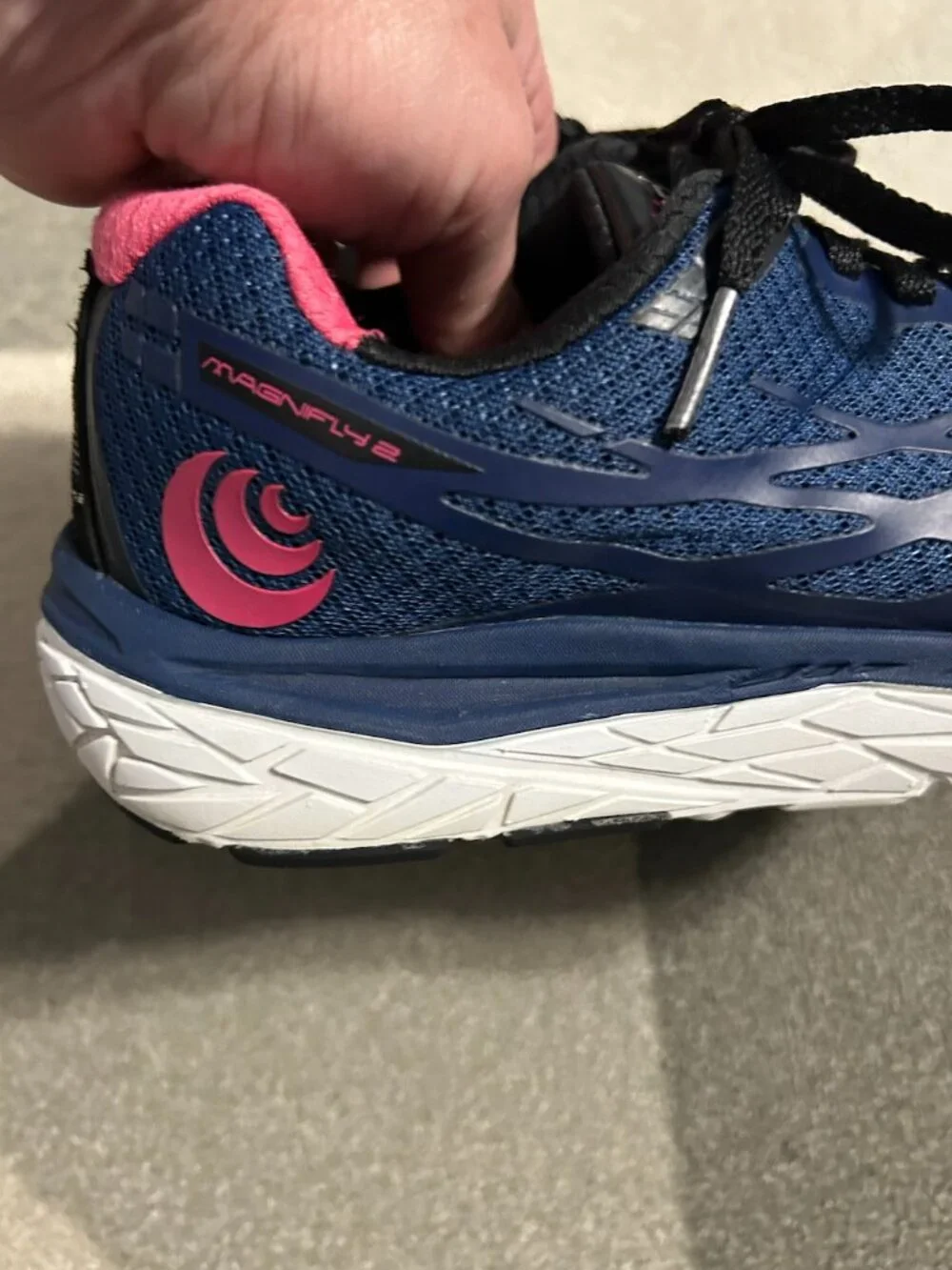 Topo Magnifly 2 Navy/Pink/Black Running Sneakers 0-Drop Women's Size 8